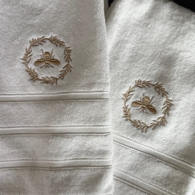 Toalla de Mano Bordado Abeja Dorado