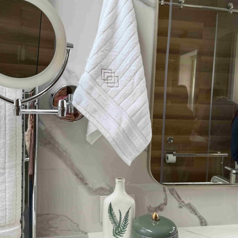 Toalla Rombos blanca (manos)