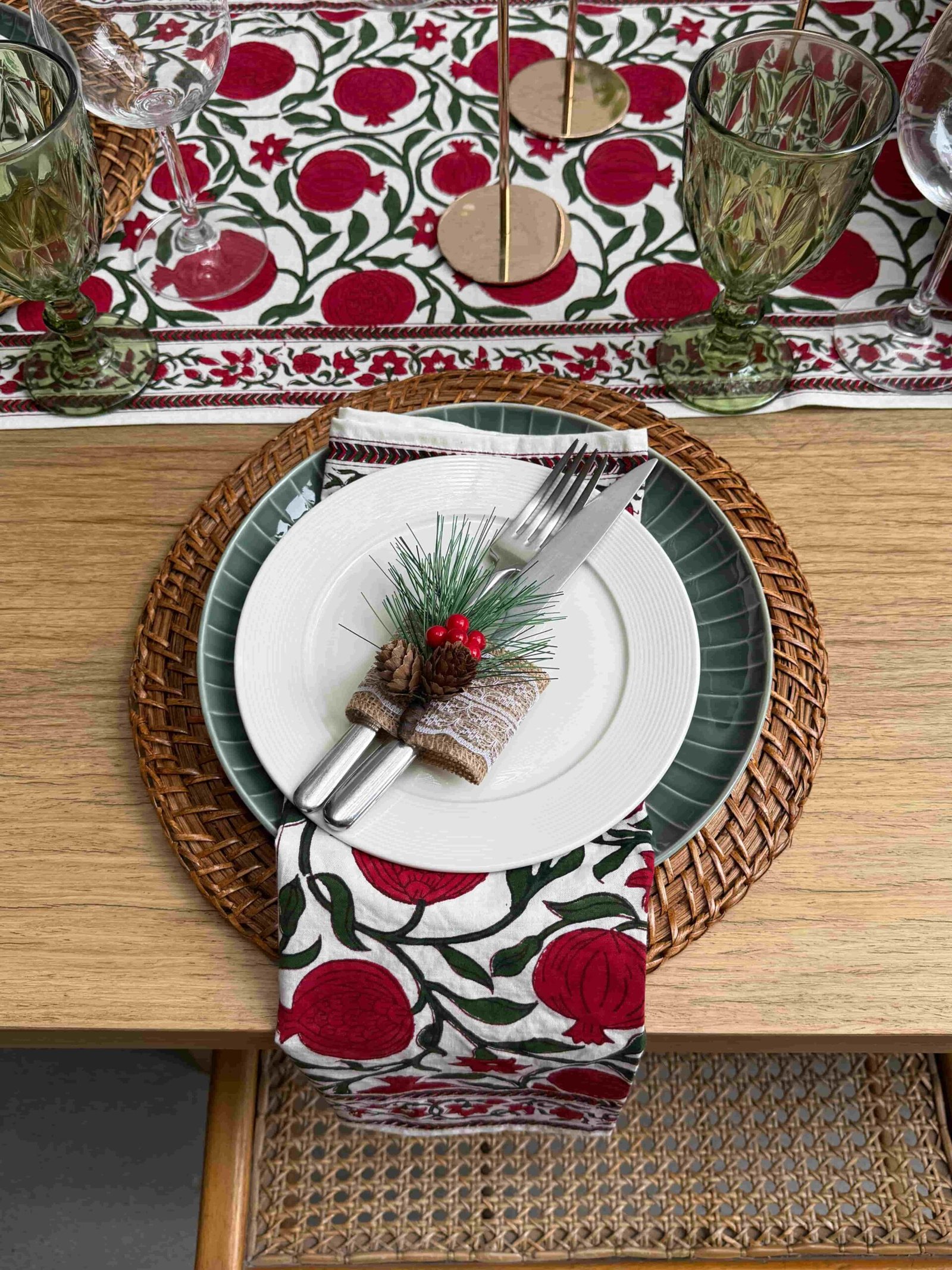 Arito de yute y piñas