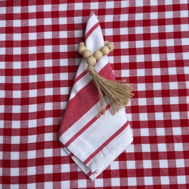 Servilletas a rayas rojas
