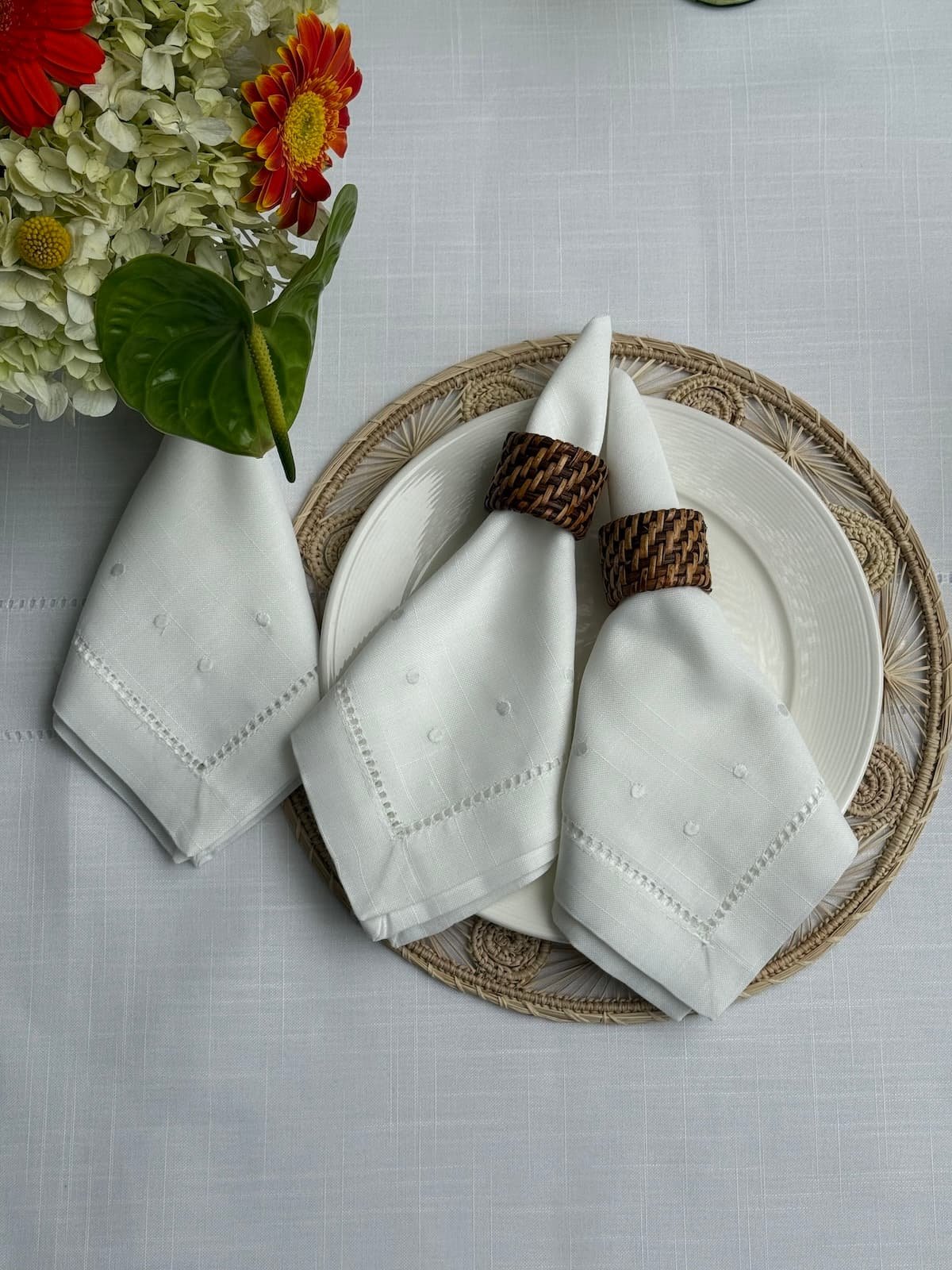 Servilleta Polka blanco sobre Blanco