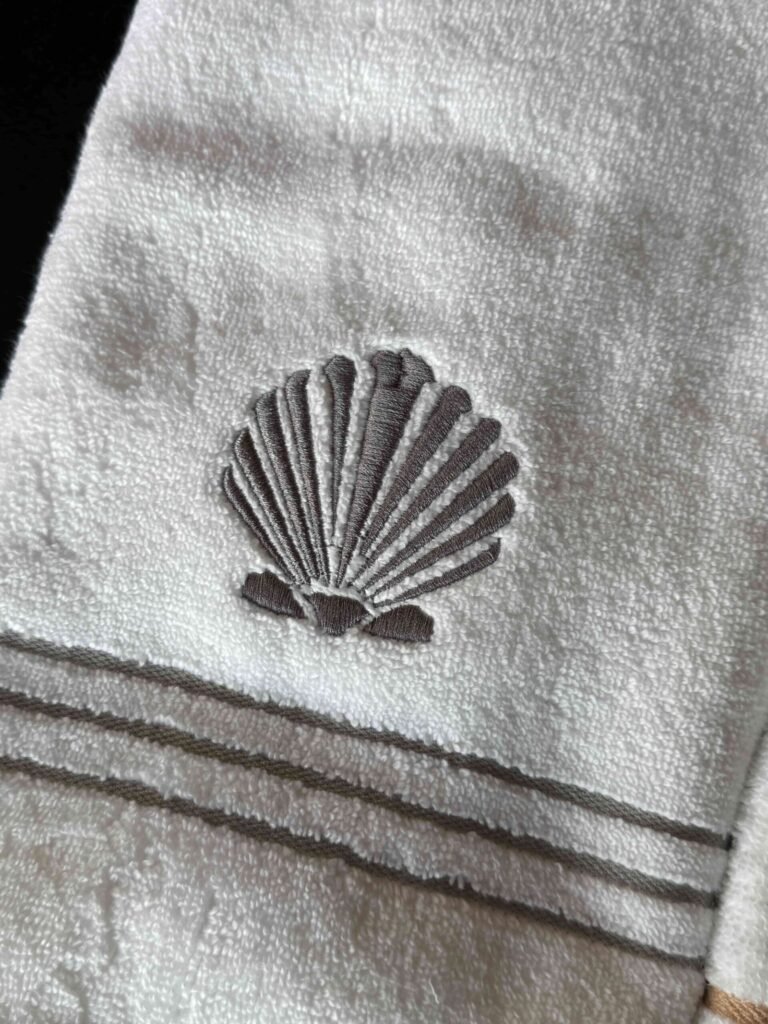 Toalla Conchita Gris (cuerpo)